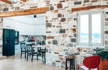 Aphrodite's Villa - Photo 15