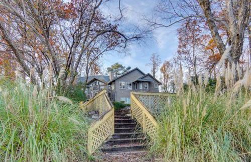 Spacious Lakefront Apt with Deck in Fayetteville! - Foto 36