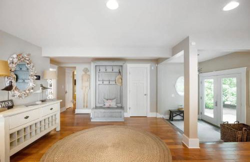 Sunset Shores Sanctuary by Juniper Holiday + Home - Photo 14