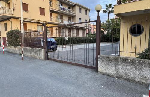 ELIOS LIVING - Parcheggio Privato, Vicino al centro, 200m dal Mare - Photo 44