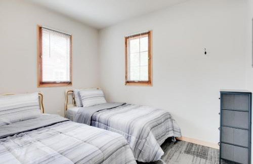 Waterfront Wisconsin Cabin Private Dock, Fire Pit - Foto 13