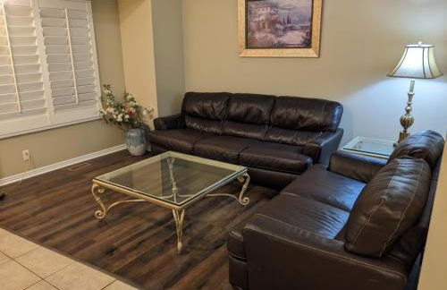 Beautiful Large Residential Home - Photo 5