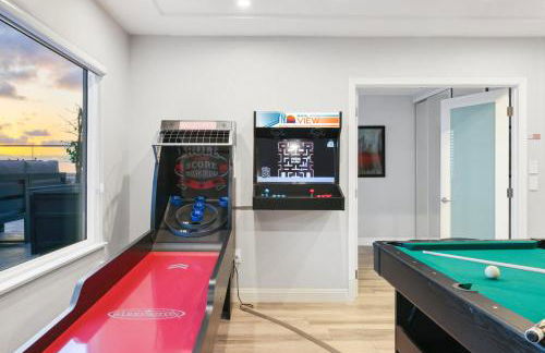 “Backyard Is OMG” Spa Pool BBQ Game Room Views - Foto 5