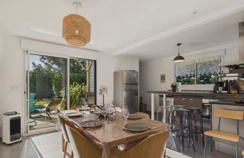 Piscine chauffée - 750m plage - 4 adultes - 4 enfants - Foto 3