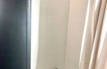 HostWise Stays - Butler St, Off-Street Parking, Brand New! - Foto 30