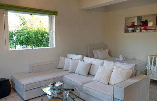 House with sea breeze-Anemelia - Photo 1