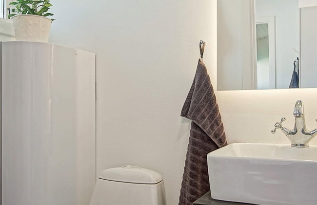 4 Person Holiday Home in Nexo - Foto 14