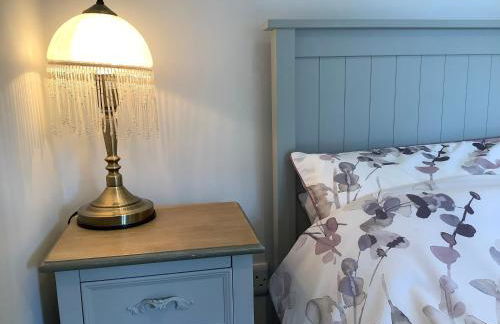 New Bury Cottage near Goodwood - Photo 15