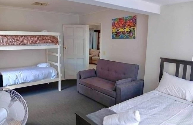 The Ultimate Poolside Escape - Pet Friendly - Foto 10