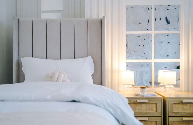 Modern & Chic Four Bedroom Home - Foto 9