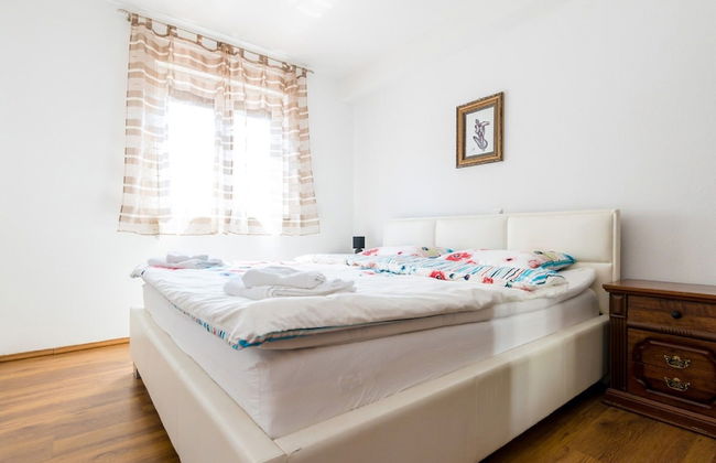 Simplistic Apartment in Malinska near Sea - Foto 2