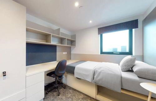 For Students Only Canvas Manchester - Foto 25