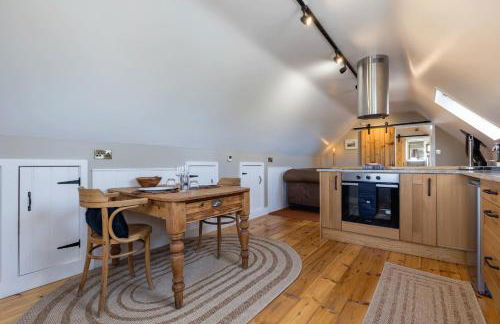 Hayloft with Log Burner and panoramic views - Photo 5