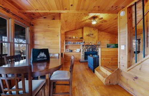 Eagles View Ridge - Gorgeous Mountain Views from the Hot Tub + Firepit - Foto 9