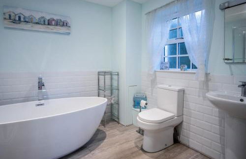 Caldey View Cottage - 1 Bedroom - Penally - Photo 9