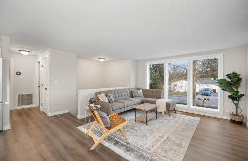 Spacious Family Villa only 13 mi from Silverwood - Foto 3