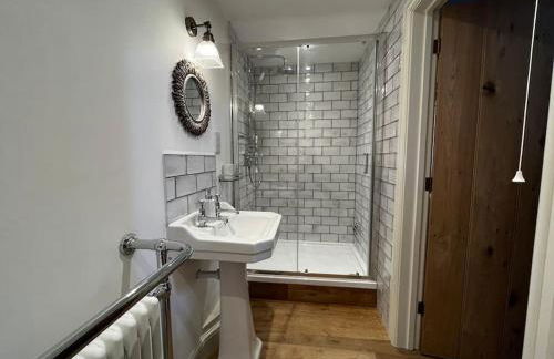 Byre - Farm Cottage on 9 acre Equestrian Small Holding - Photo 12