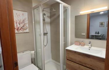 Private terrace 1BR apt - 4min walk to the beach - Foto 26