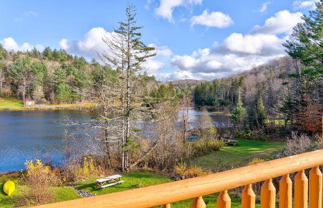 Mount Snow Cabin with Private Hot Tub by RedAwning - Foto 44