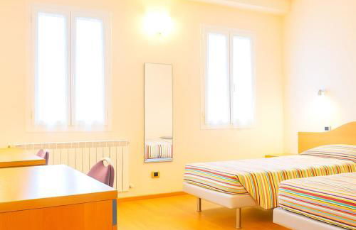 Top Floor Super Central View of the tower - Photo 36