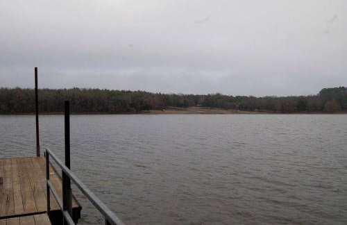 Lakefront Cabin Getaway with Firepit near Ozark National Forest in Scranton, Arkansas - Foto 9