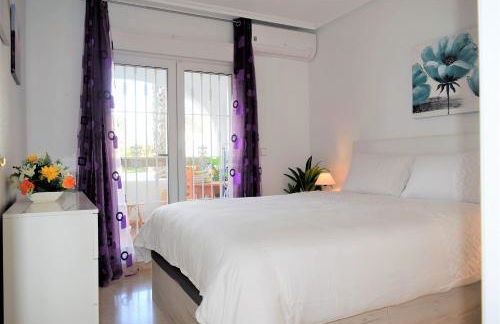 FABULOUS 2 BED 2 BATH APARTMENT ! - Foto 13