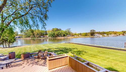 Deck and Private Dock! Winchester Creek Estate - Foto 2