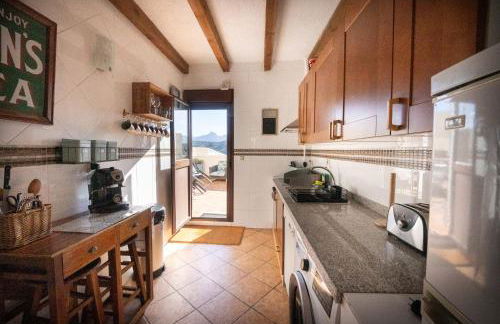 Eagles Nest - Massive townhouse with Pool with outstanding views - Photo 50