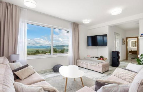 Nice Home In Udbina With Sauna - Photo 4