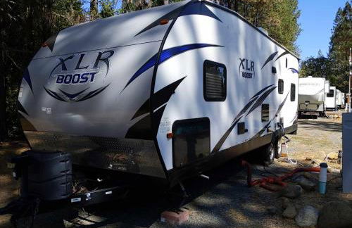 RV11 XLR - 27' Family Toy Hauler - Sleeps 6 - Foto 3