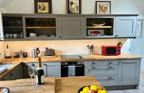 The Clock Tower & Dairy - Two x 2 Bed Barns with Indoor Pool - Photo 34