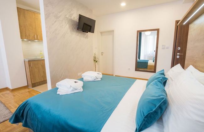 Thomas Residence - Photo 6