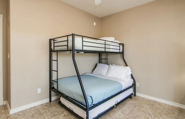 Fabulous 4-bdrm W/breathtaking Views & Pool! - Foto 4