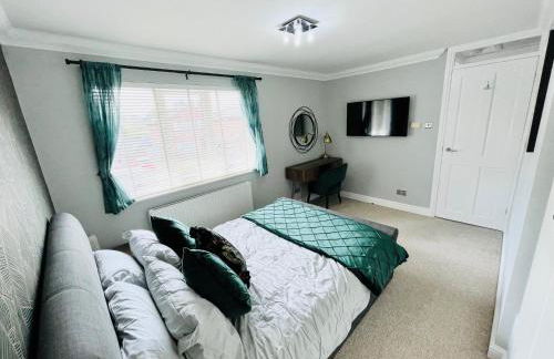 Modern Home, Close to the City Centre with Parking - Foto 4