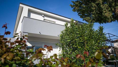 Apartman Milazzi, fully air-conditioned - Foto 3, Garden view