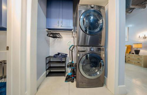 Ground Floor Waterfront on The Rez in Madison - Foto 8