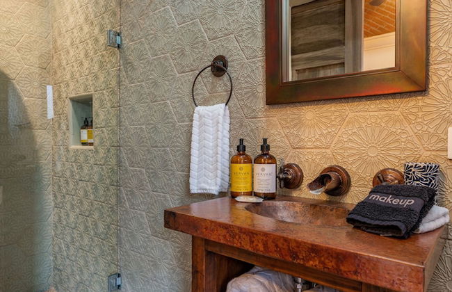 Casa Esperanza, 2BR Designer Charm + Rooftop Views - Foto 29