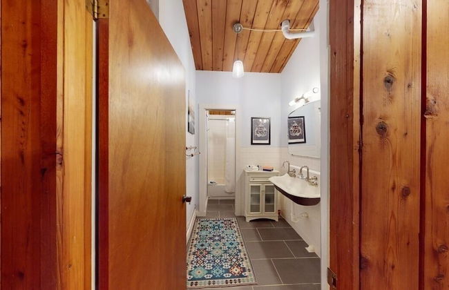 Treehouse Home Brought to you by GetAway Vacations - Photo 47