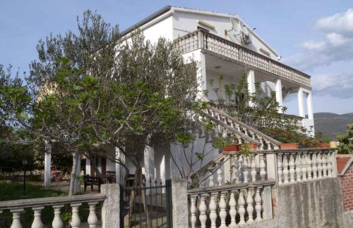 Apartment Pridraga 1 - Photo 1