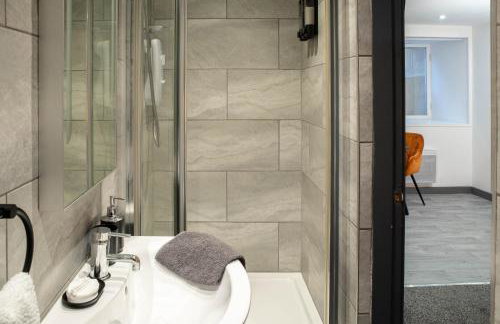 City Centre Studio With Self Check-In Washer Dryer WiFi & Netflix - Foto 3