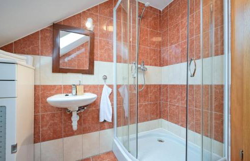 3 Bedroom Beautiful Home In Novi Marof - Foto 34