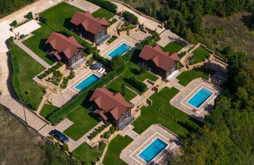 Evritos Villas & Suites with pool - Foto 1