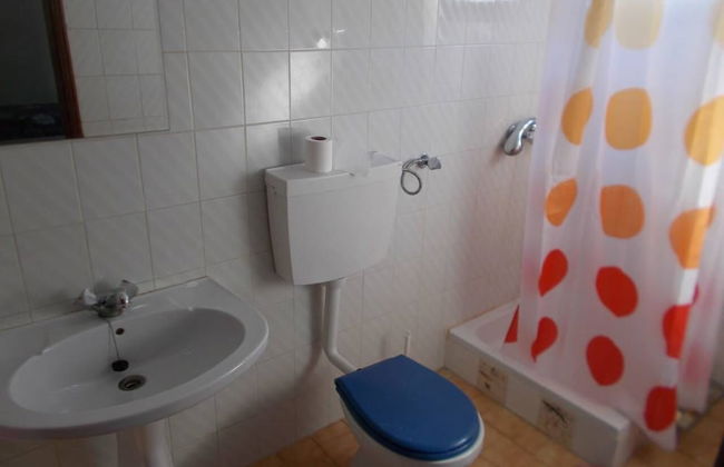 Room in Guest Room - Private Room on a Terrace With Garden - Photo 7