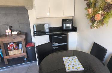 Cozy Cottage Close to Haworth Sleeps 2 With Garden - Photo 30