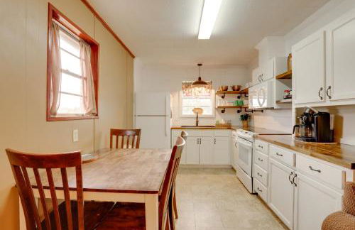 Bring Your Boat! Greers Ferry Lake Home with Slip - Foto 4