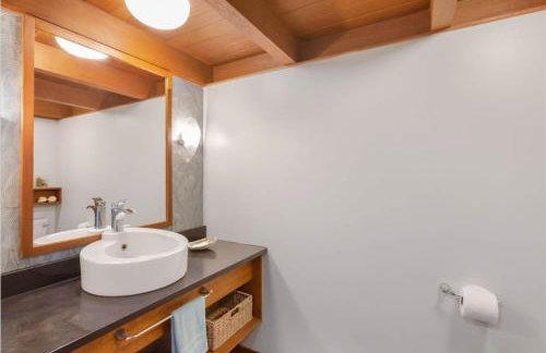 Poulsbo Waterfront Lodge with Game Room Library - Foto 45