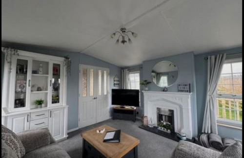 'Sunset Lodge' Peaceful Coastal Retreat with Hot Tub - Photo 2