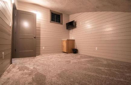 East Cabin- Yellowstone Family Retreat- Sled Hill - Foto 38