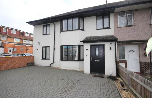 Lee's House - Photo 1