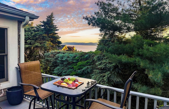 Hudson River Views + Firepit, Patio, Dog Run, Game Room Stone Manor - Photo 2